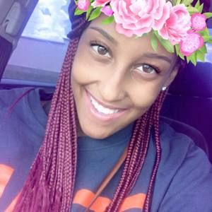 Meet your Posher, Cherrie