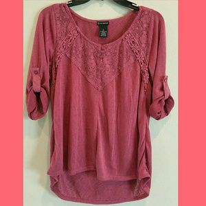 🔥3/$10 SOFT TAB SLEEVE TOP CROCHET LACE ACCENT