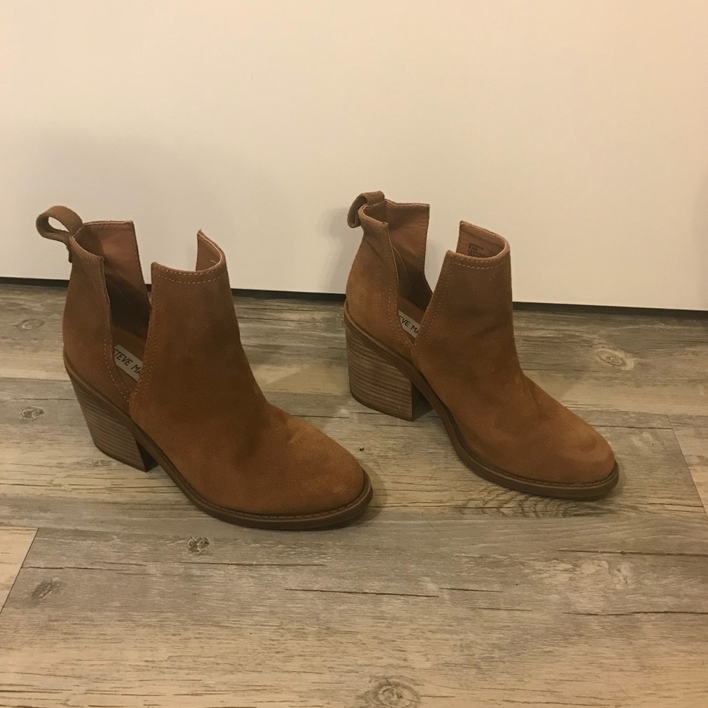 Steve Madden Suede Sharini boot/bootie