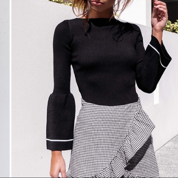 TODAY ONLY! 'Charlot' Bell Sleeve Sweater - Picture 2 of 5