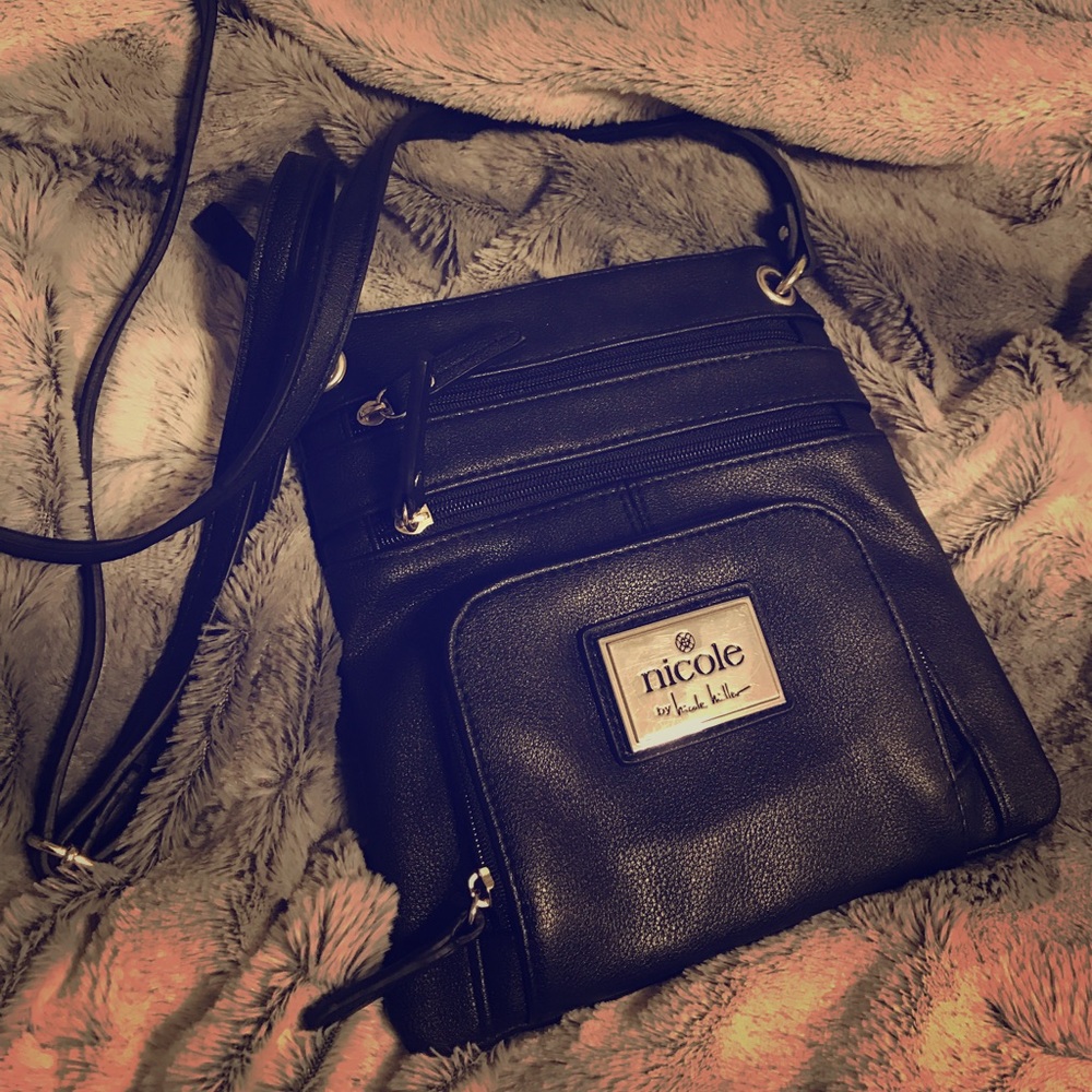 🎁Nicole Miller Crossbody