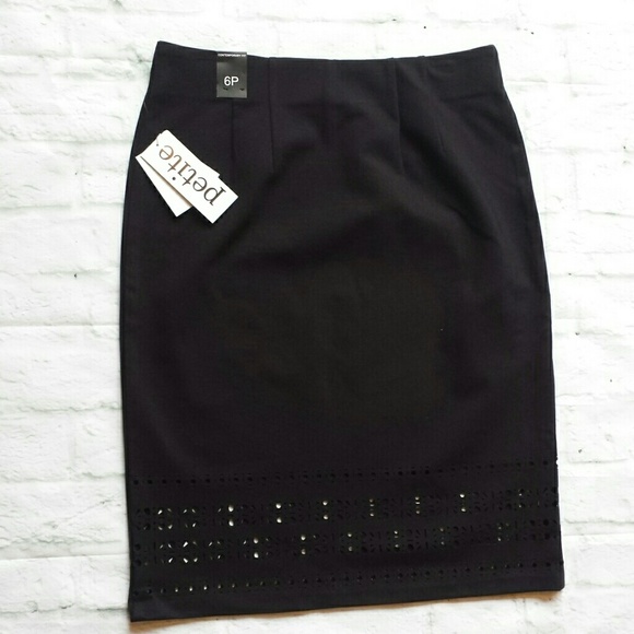 Laser Cut Black Pencil Skirt - Picture 4 of 6