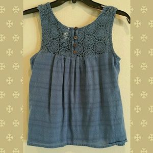 🔥3/$10 SOFT FLOWY BOHO CROCHET LACE TOP MUTE BLUE