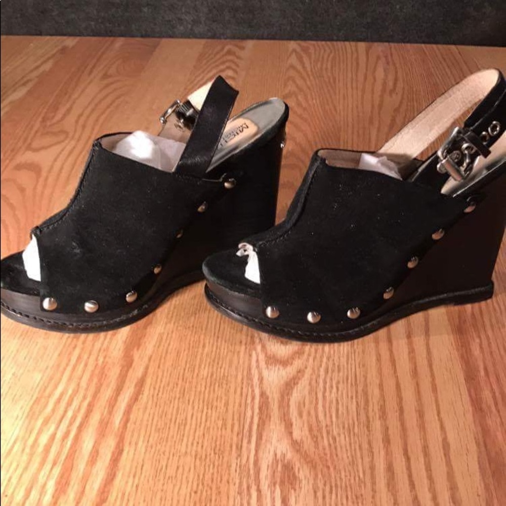 Micheal Kors Suede Wedges Black 7.5 NWOB