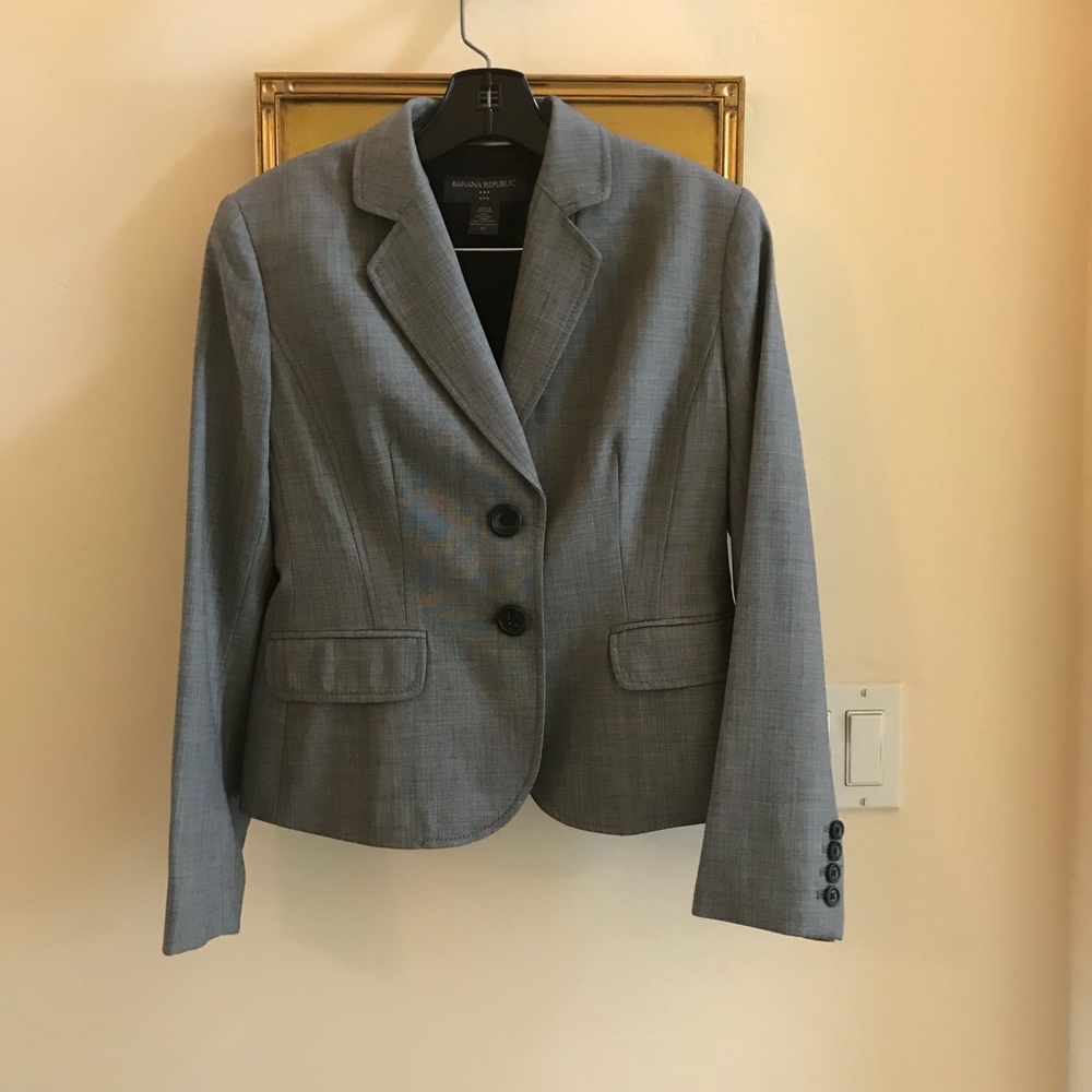 Women’s Banana Republic pant suit