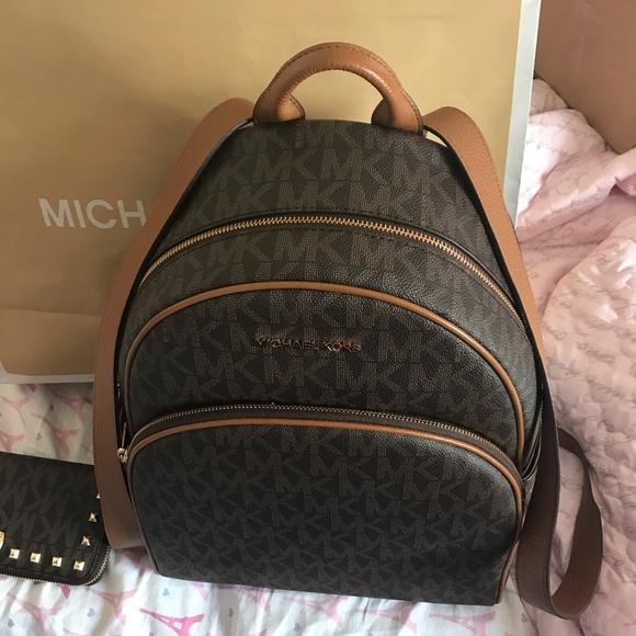 NWT Michael Kors Backpack W/ Matching Wallet main image 4