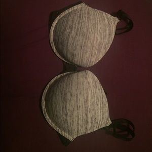 Victoria’s Secret Wear Everywhere Push-up Bra