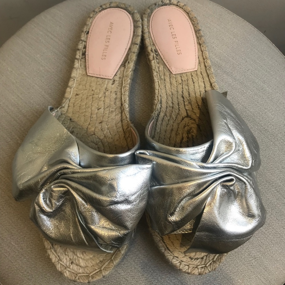 Beautiful silver metallic bow espadrille