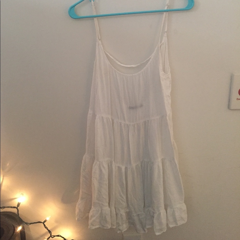White brandy melville flowy dress