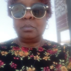 Meet your Posher, Debra