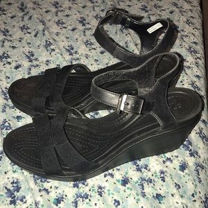 Crocs dual comfort wedges