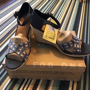 • Toms Sienna wedge sandals •