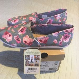Toms size 10