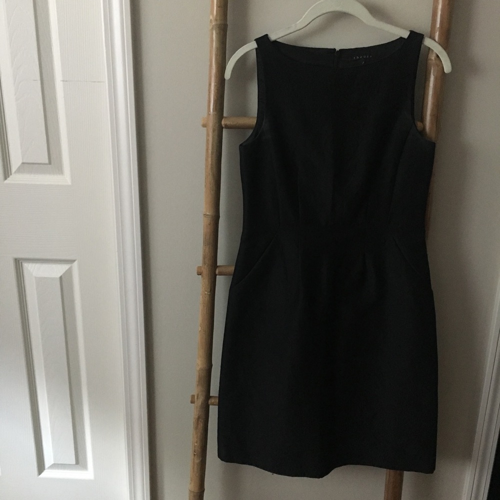 Black theory dress