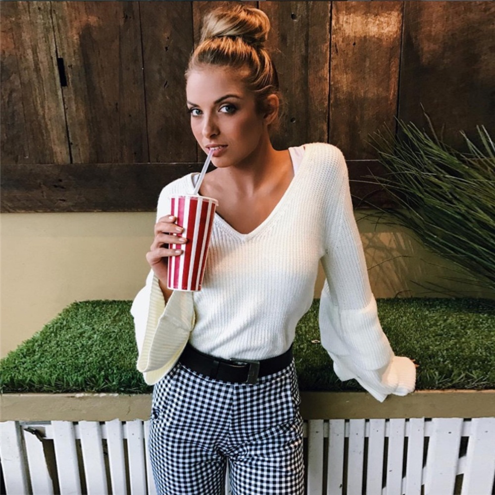 ❄️ CLEARANCE! 'Emerie' Bell Sleeve Sweater - Picture 4 of 8