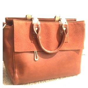 REAL LEATHER designer quality handbag.