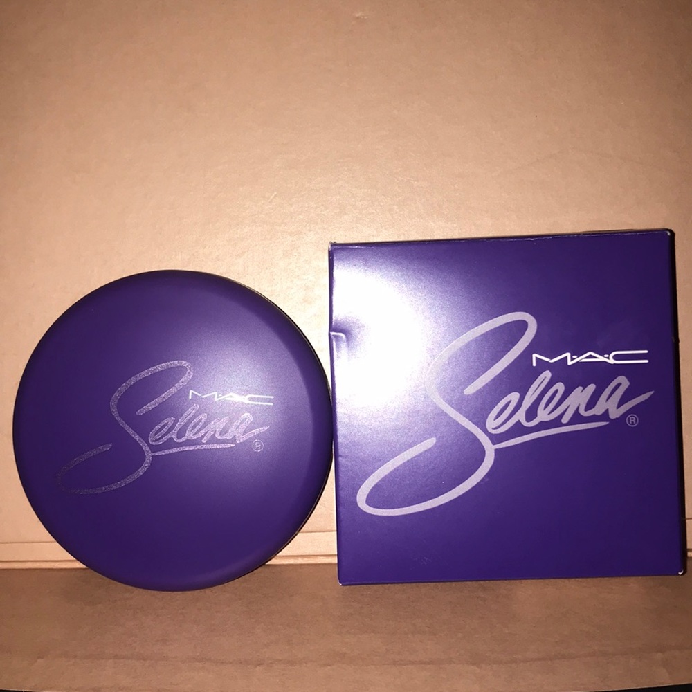 MAC Selena powder Blush