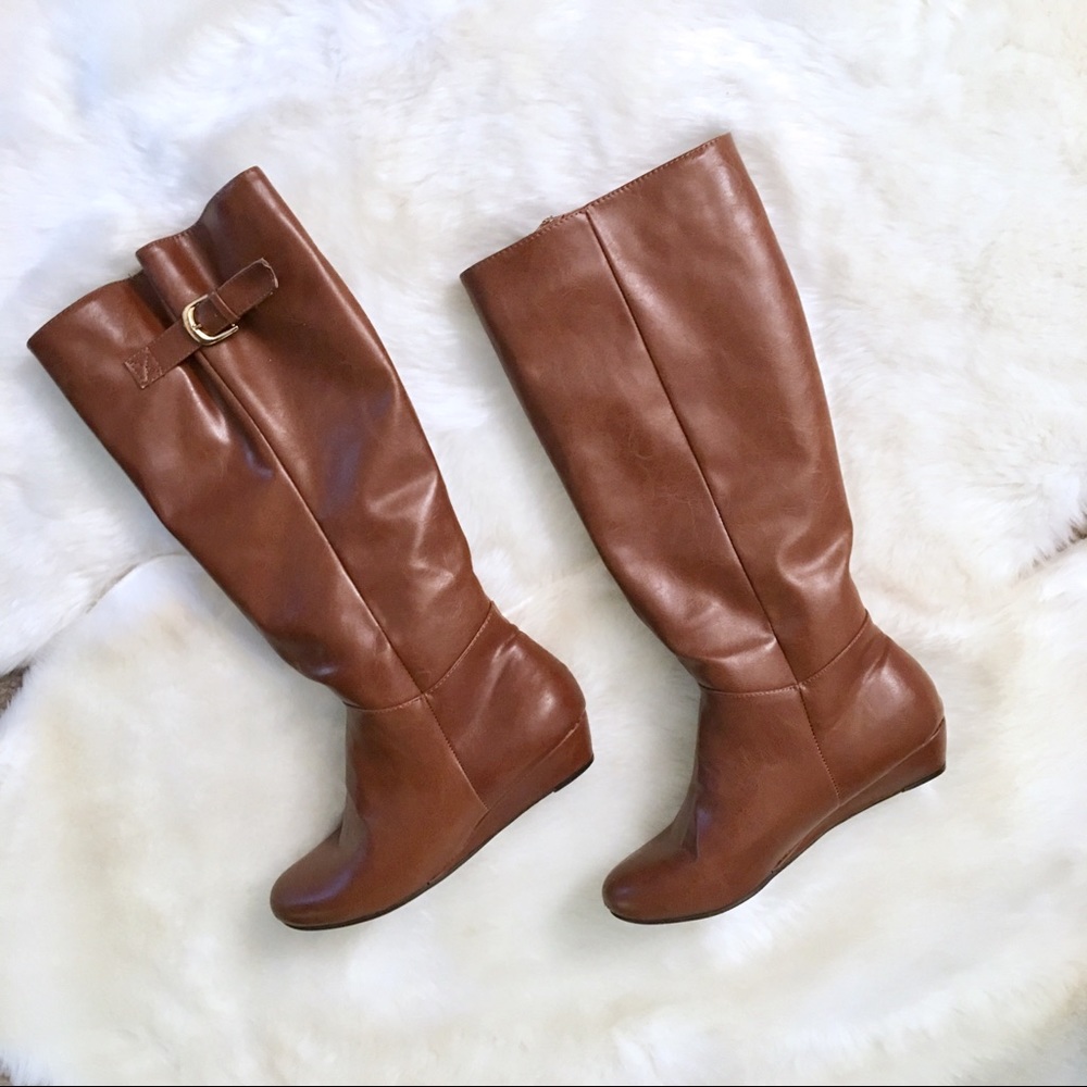 Stylish Cognac Boots