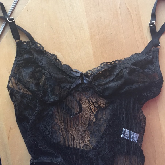 'Minka' Lace Bodysuit - Black - Picture 8 of 8