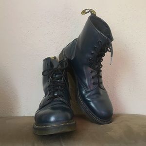 Dr Marten's 1460 Navy Smooth Boots 💫