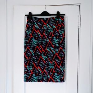 NEW LuLaRoe Purple Teal Red and Black Cassie XS