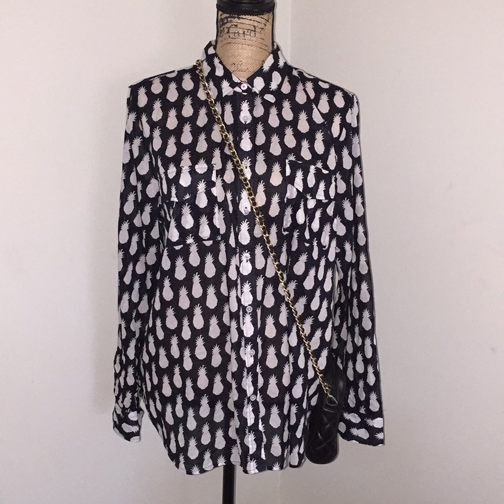 TALBOTS BUTTON UP SHIRT