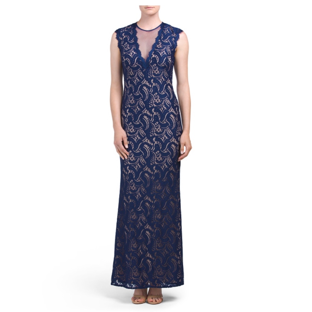 ✨SALE!✨ NWT Betsy & Adam Open Back Gown
