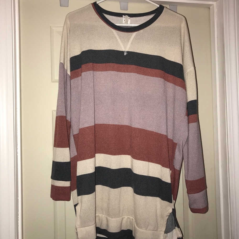 Jenny Boston Boutique light weight sweater!