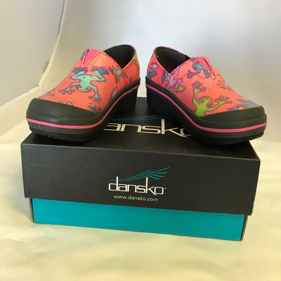 Dansko Kid’s Vesta Coated Canvas Pink Frog Clogs - Picture 2 of 4