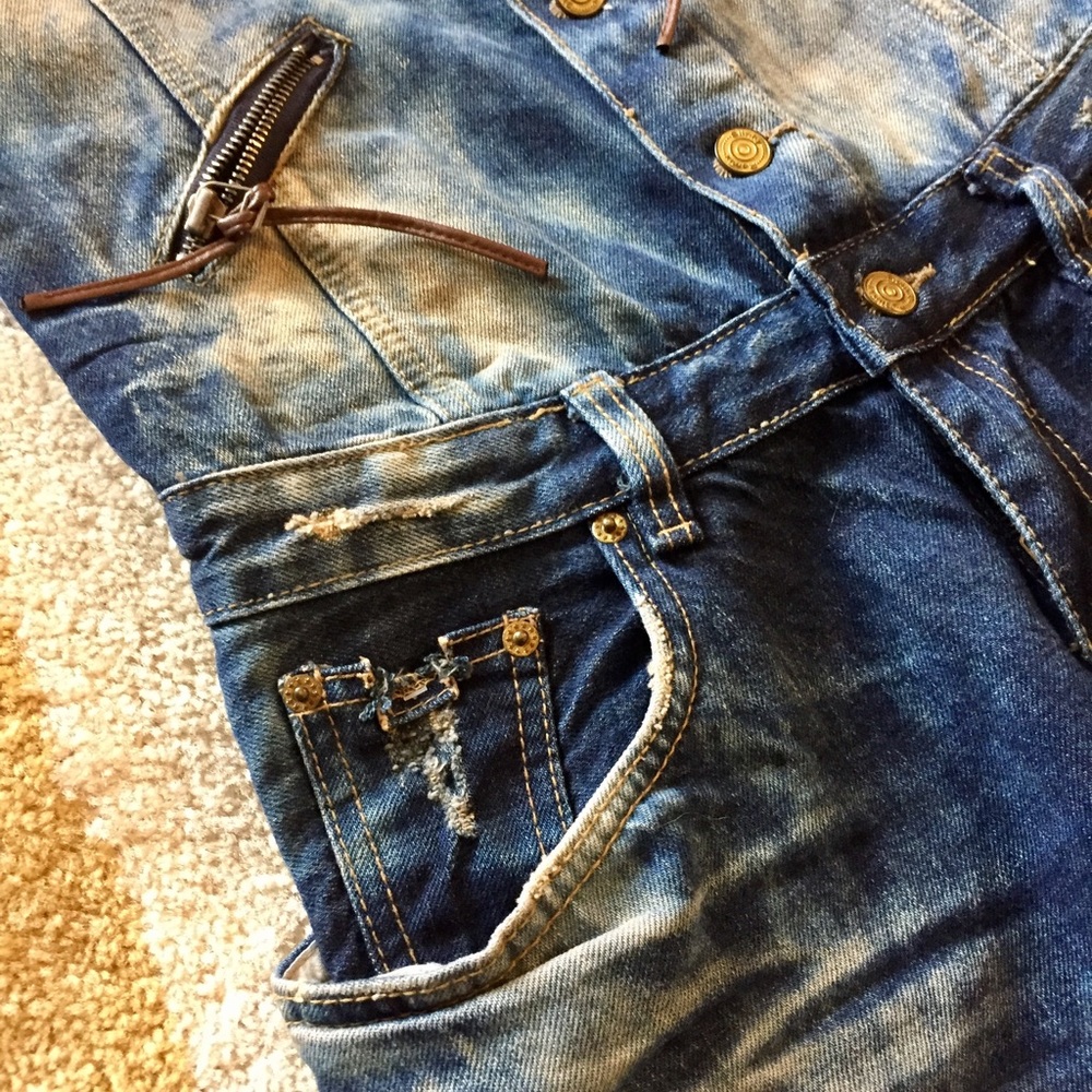 Distressed overalls - Picture 3 of 7