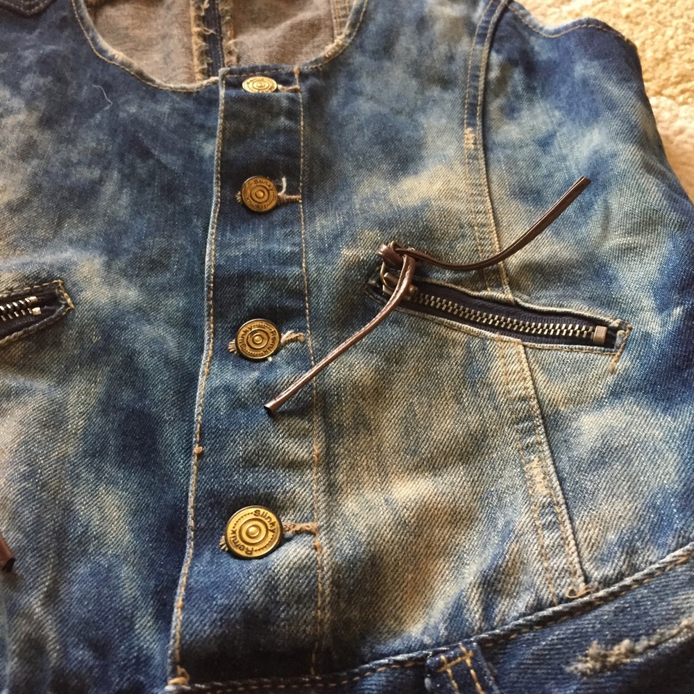 Distressed overalls - Picture 4 of 7
