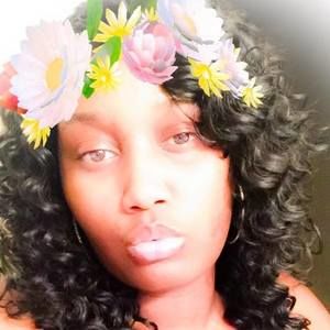 Meet your Posher, Mia