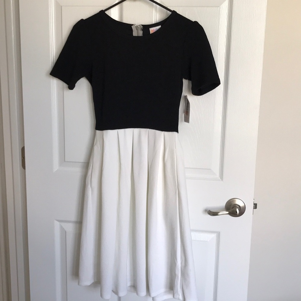 Lularoe Amelia XS - New with tags