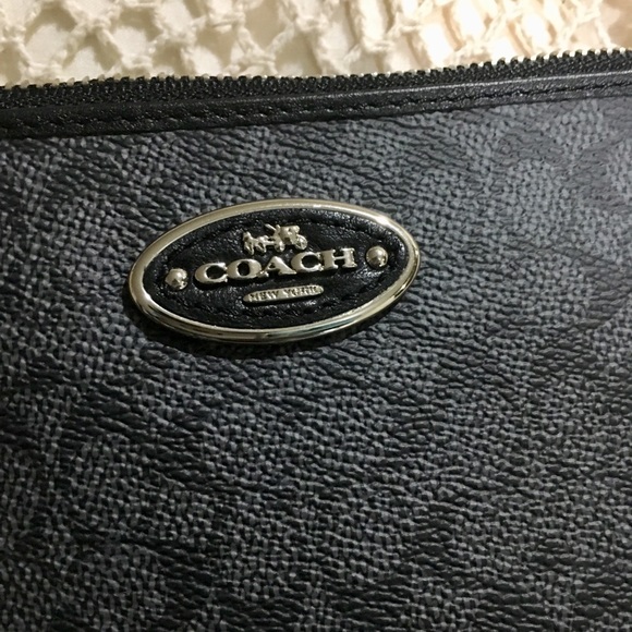 Coach New Gray/Black 8X5 Wristlet - Picture 2 of 4