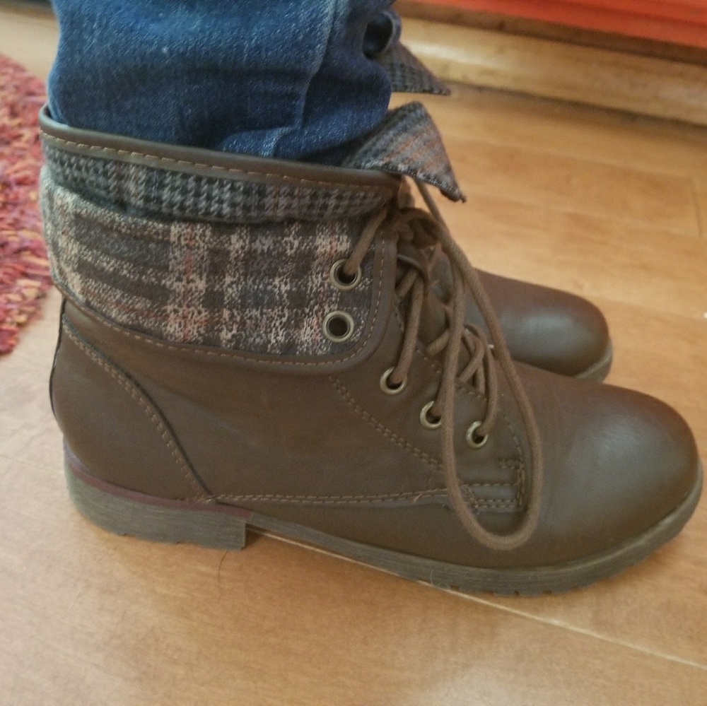 Fold over plaid boots