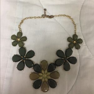 Green floral necklace