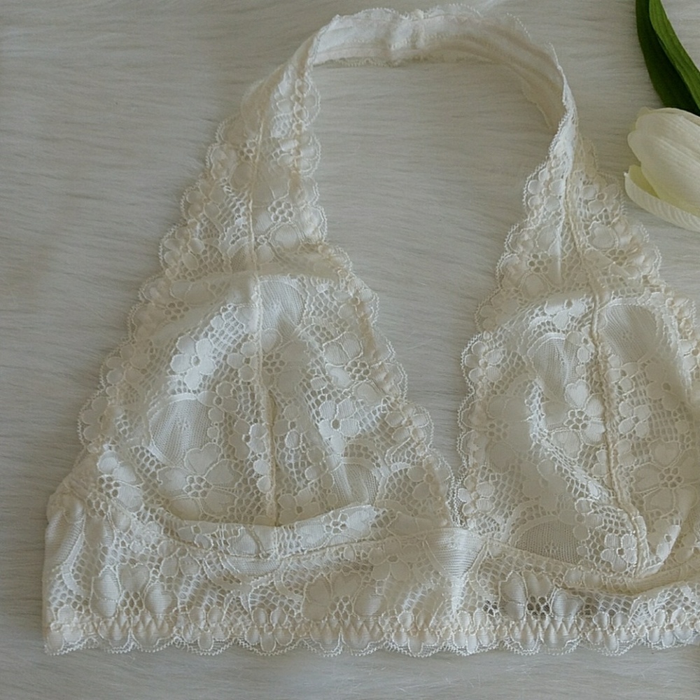 Size L FREE PEOPLE LACE HALTER BRA.nwt - Picture 2 of 6