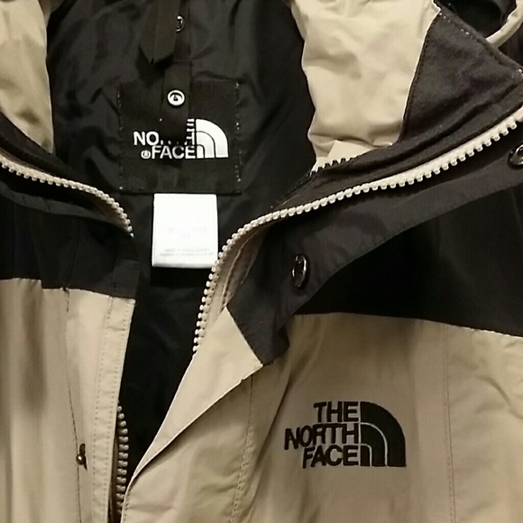 North face ski jacket - Picture 2 of 8