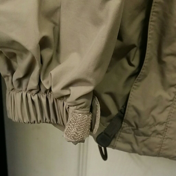 North face ski jacket - Picture 5 of 8