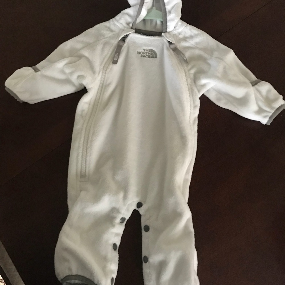 North face buttery fleece bunting.