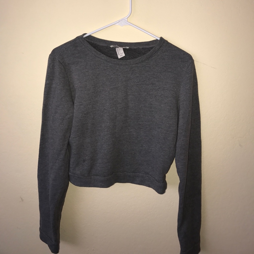 GREY CROPPED SWEATER!!