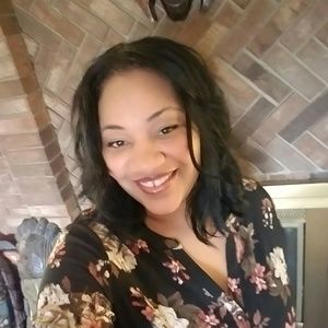 Meet your Posher, Renita