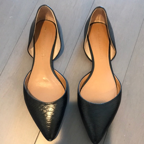 Banana Republic Shoes - Banana Republic Leather Snakeskin pointed Flats