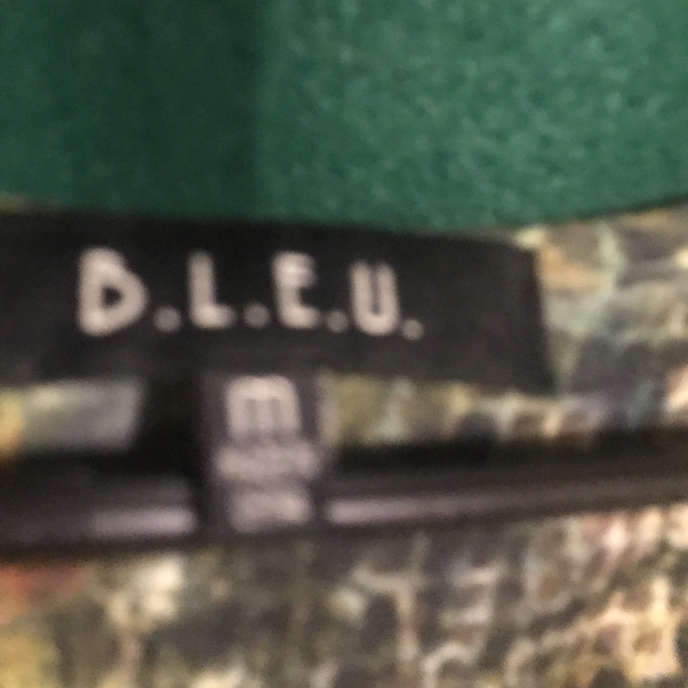 Women’s 👚 dB - Picture 2 of 3