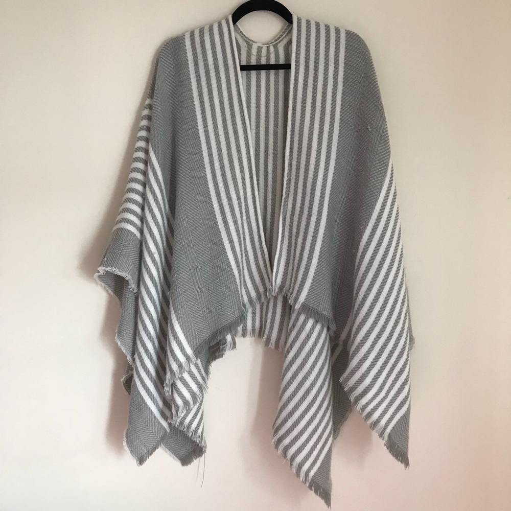 B.P. Shawl poncho one size
