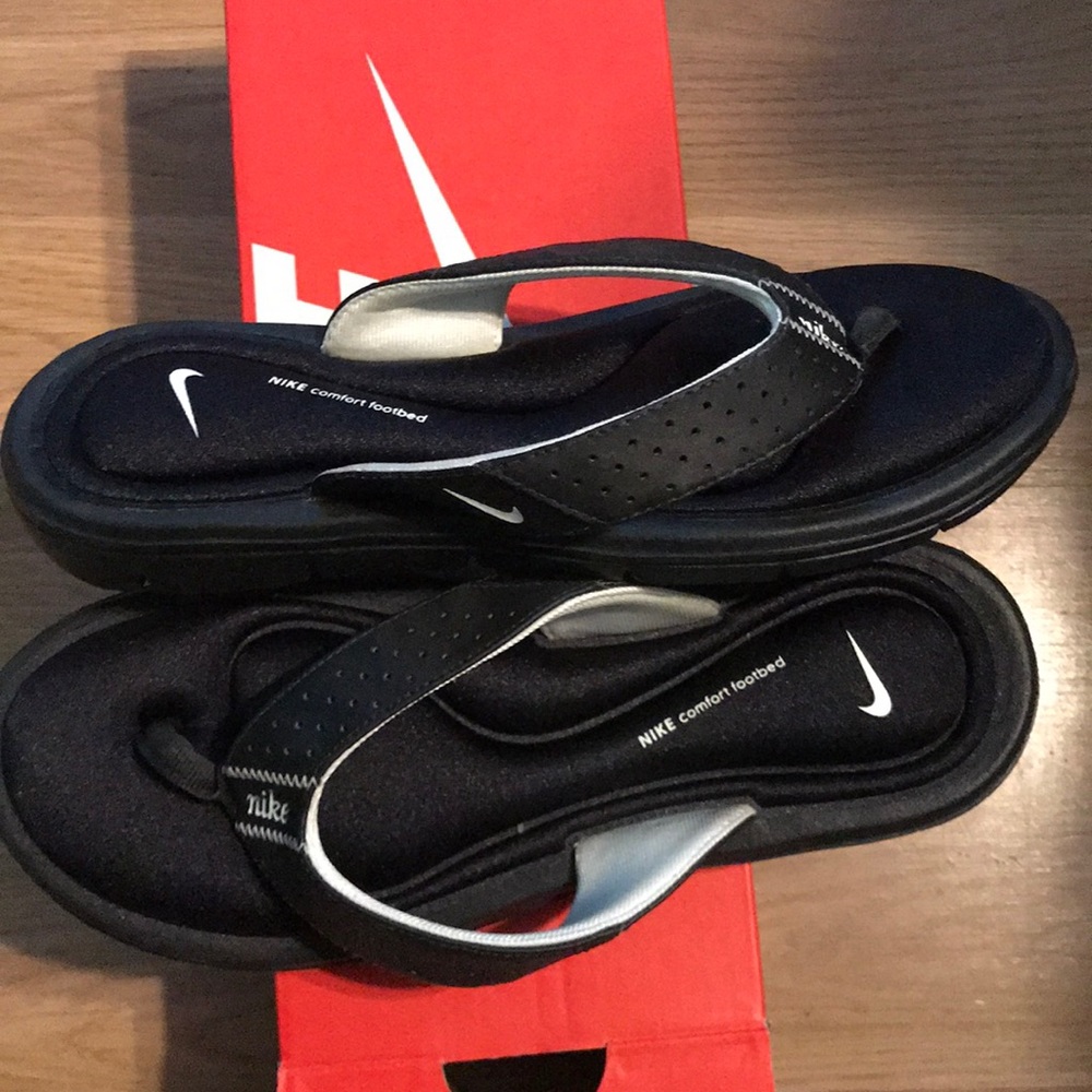Nike Thong