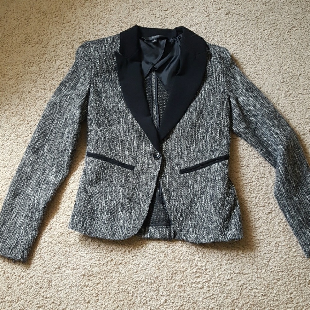 NWOT tweed blazer with metallic threads