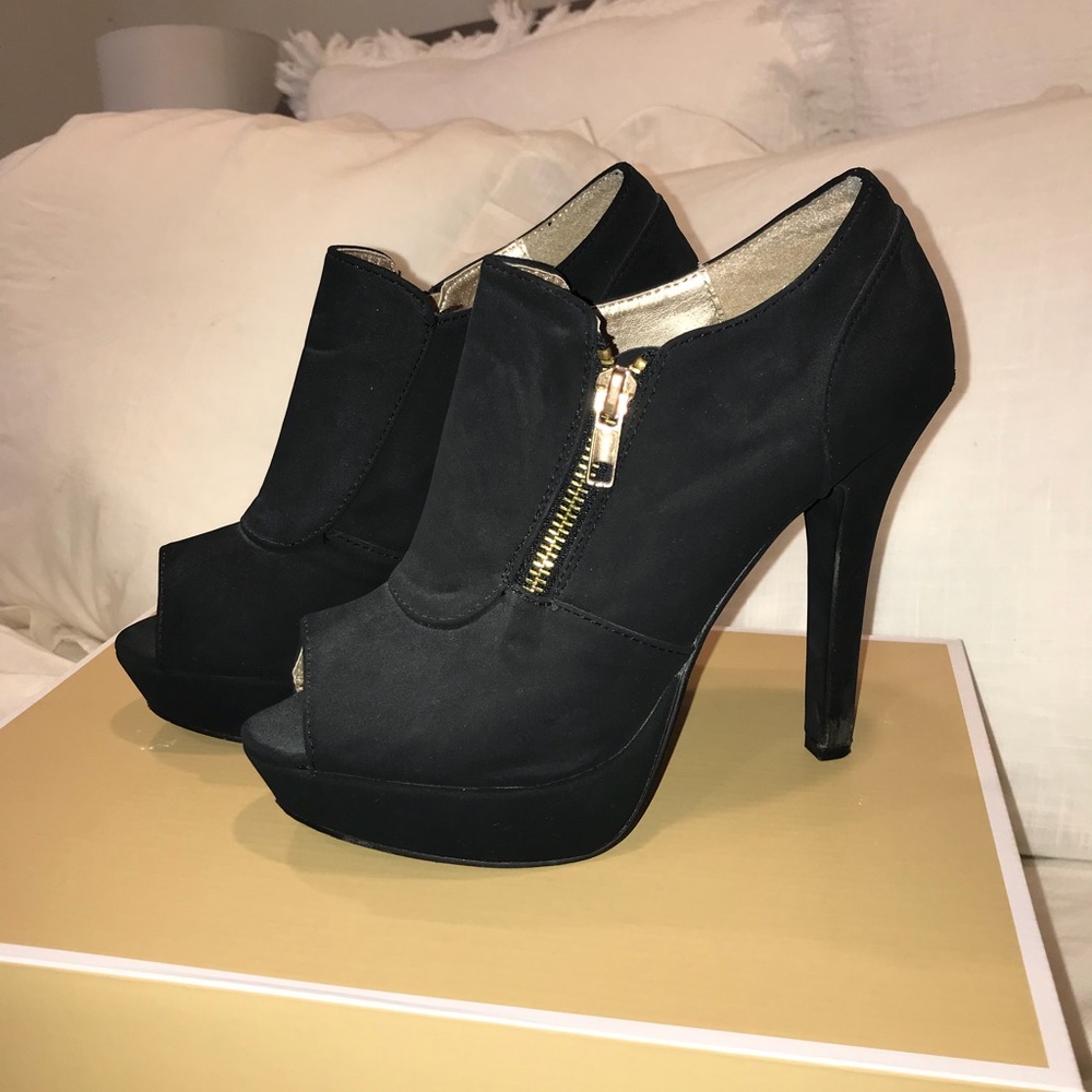 Qupid Black Open Toed Bootie Heels
