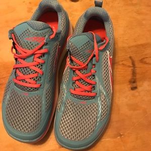 Altra Paradigm 3 Running Shoes