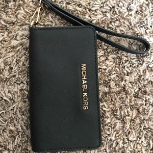 Michael Kors black wallet wristlet